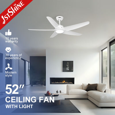 kopen Witte plafondventilator met licht 5 Plastic blad DC motor energiebesparing online vervaardiging