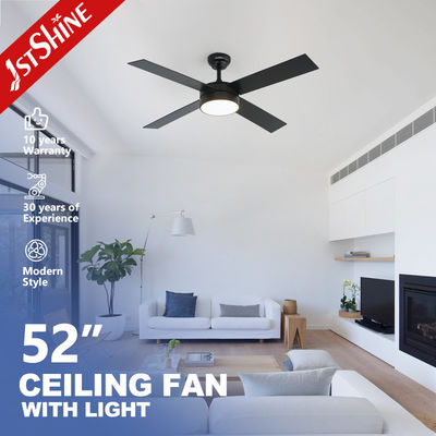 4* MDF-bladen Decoratieve LED-plafondventilator Zwarte afwerking DC-motor Energiebesparing
