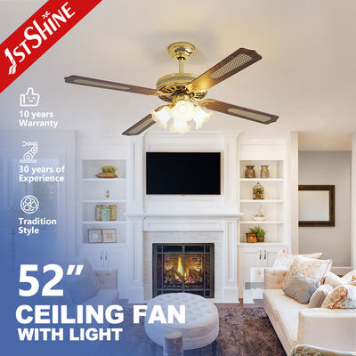 Traditionele 35W Decorative Ceiling Fan Light Met Pull Chain 4 MDF Blades Voor Slaapkamer