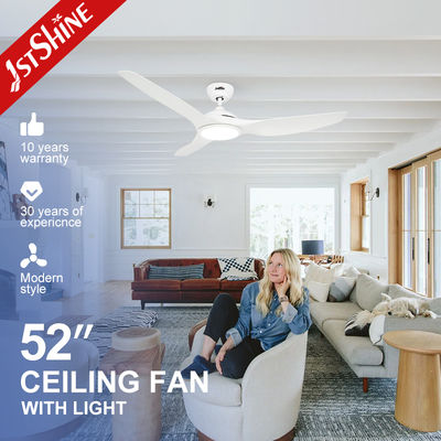 52 inch plafondventilator met snelle DC-motor Optionele LED-verlichting Ideaal voor residentieel en commercieel gebruik